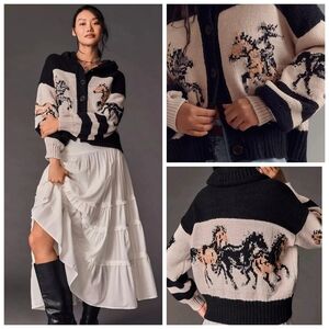 Veveret Heavy Knit Horse Print Button Up Sweater